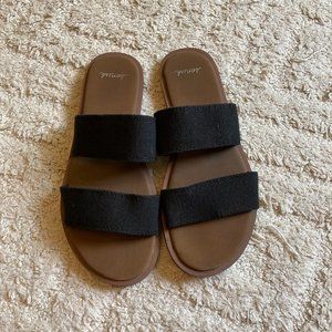 Sanuk Yoga Gora back sandals